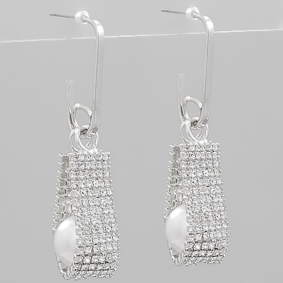 Pearl Covered Mesh Link Earrings - Picture 2 of 2